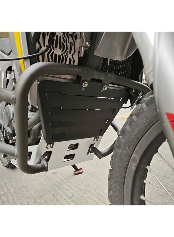 حاجز أمامي من سبائك الألومنيوم الأسود للمشعاع لدراجة Loncin VOGE 300 Rally النارية - Image 3